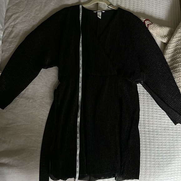 H&M dress - Picture 6 of 9